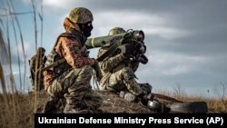 США й інші країни надають Україні військову допомогу, починаючи з 24 лютого, дня повномасштабного вторгнення РФ