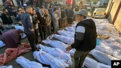په غزه کې یو شمېر وژل شوي فلسطینیان