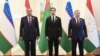 (Çepden saga) Täjigistanyň prezidenti Emomali Rahmon, Türkmenistan prezidenti Serdar Berdimuhamedow we Özbegistanyň prezidenti Şawkat Mirziýoýew. Aşgabat. 2023-nji ýylyň 4-nji awgusty.