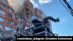Рятувальники звітують, що за час робіт розібрали та вивезли 750 тонн будівельних конструкцій та сміття