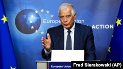 Жозеп Боррель зазначає, що європейські армії імпортують більшість озброєння та обладнання, яке використовують – лише 40% потреб покриваються із запасів ЄС