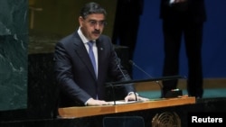د پاکستان صدراعظم، انورالحق کاکړ