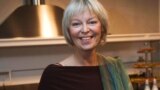 Елена Костюкович