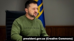 «Щодо російського удару по терміналу «Нової пошти» під Харковом... Ми обов’язково відповімо Росії на кожен прояв її терору. І на цей удар також», – Володимир Зеленський