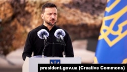 Володимир Зеленський доручив міністру закордонних справ України Андрію Сибізі «запропонувати сусіднім країнам допомогу в ліквідації наслідків повені через екстремальні опади»