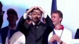 Франция: Ашынган оңчул Барделланын партиясы алдыда