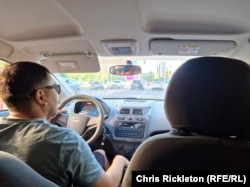 Sundet in his taxi