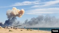 Останніми тижнями в окупованому Криму майже щодня чути звуки вибухів