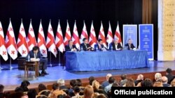 კონსტიტუციის განხილვა ქუთაისში