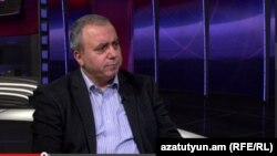 Депутат Национального собрания Армении Грант Багратян в студии «Азатутюн ТВ» (архив)