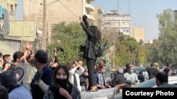 Протести в Ірані розпочалися в середині вересня