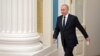 Путін зобов’язав експортерів продавати 80% валютної виручки та заборонив росіянам класти валюту на закордонні рахунки