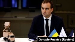 Франція готує для України новий пакет військової допомоги, який включатиме сотні одиниць бронетехніки та зенітні ракети Aster, каже міністр оборони Франції Себастьян Лекорню.
