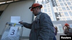 Гласање на таканаречените референдуми за приклучување на делови на Украина кон Руската Федерација