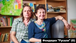 Анимари Димитрова и Златко Златков в училище "Димитър Екимов" в село Русаля, общ. Велико Търново