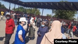 Муҳоҷирон дар марзи Қазоқистон ва Ӯзбекистон, 19 июни соли 2020