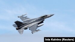 През януари парламентът даде на Министерския съвет мандат да преговаря с правителството на САЩ и „Локхийд Мартин“ за придобиване на изтребители F-16.