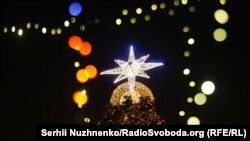 За даними Укргідрометцентру, щодо опадів, то їх спричинять атмосферні фронти північного циклону «Себастьян»