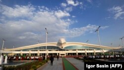 2,2 millarda durýan we guşuň keşbinde gurlan bu aeroport “Aziada-2017” oýunlaryna gabatlanyp açylypdy.