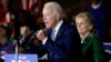 Fostul vicepreședinte al Statelor Unite, democratul Joe Biden adresându-se suporterilor din Los Angeles, California. 3 martie 2020 