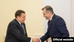 Premierul Ion Chicu și șeful misiunii Fondului Monetar Internațional pentru Moldova, Ruben Atoyan, Chișinău, 26 noiembrie 2019