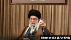 د ایران ستر مذهبي مشر ایتالله علي خامنهیي