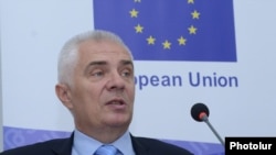 Հայաստանում Եվրամիության դեսպան Պյոտր Սվիտալսկի, արխիվ