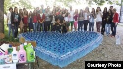 Studenti u Podgorici skupljaju pomož za ugrožene u poplavama u BiH i Srbiji