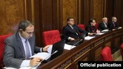 ՀԱԿ խմբակցության պատգամավորները խորհրդարանի նիստի ժամանակ, արխիվ