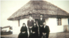 Familie deportată din Cenad în Bărăgan (Foto: colecția Johann Wunder/Proiectul Banaterra)