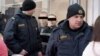 «Затэрарызаваць прасьцей». Псыхоляг і былы міліцыянт пра тое, чаму ў Беларусі дзецям прысуджаюць вялікія тэрміны