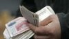 Суд адабраў у апазыцыянэра апошнія грошы 