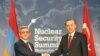 Встреча президента Армении Сержа Саргсяна с премьер-министром Турции Реджепом Эрдоганом, Вашингтон, 12 апреля 2010 г.