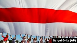 За даними ЗМІ, в ухваленій резолюції учасники конгресу закликали консолідувати сили і практичні дії, спрямовані на перемогу України над російським агресором.