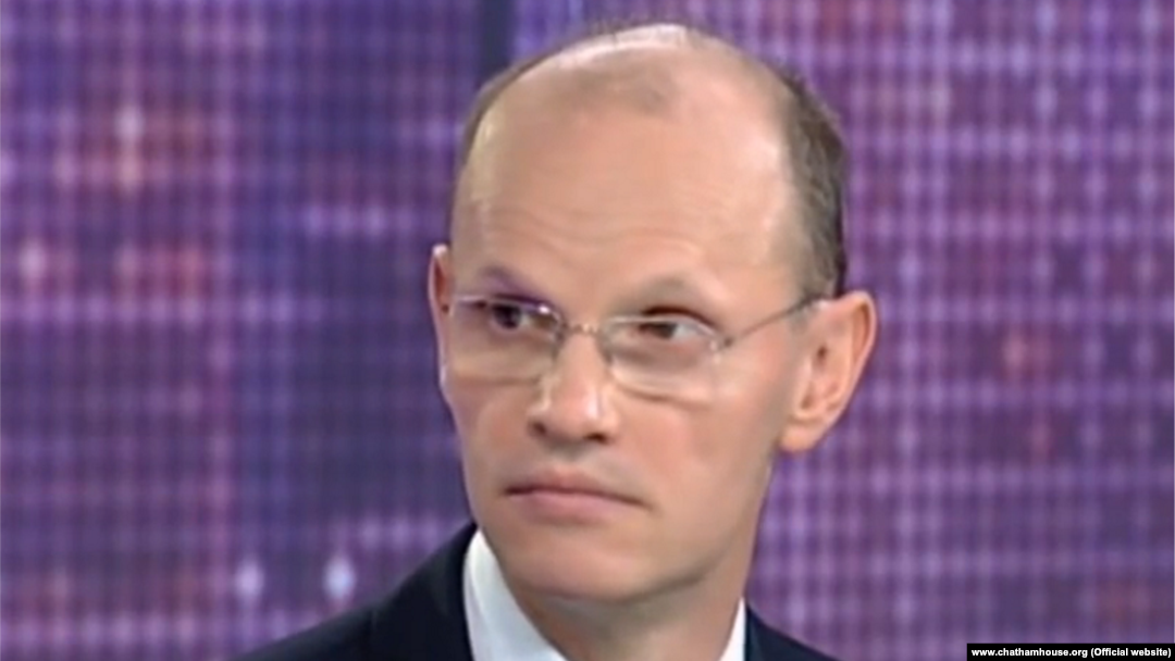 "Pogledajte kako je izgledao sastanak Saveta bezbednosti Rusije pre više od sedam dana. Njegovi članovi su drhtali pred Putinom koji se ponašao kao ruski car", kaže Džon Laf, analitičar londonskog Chatham House-a u razgovoru za RSE.