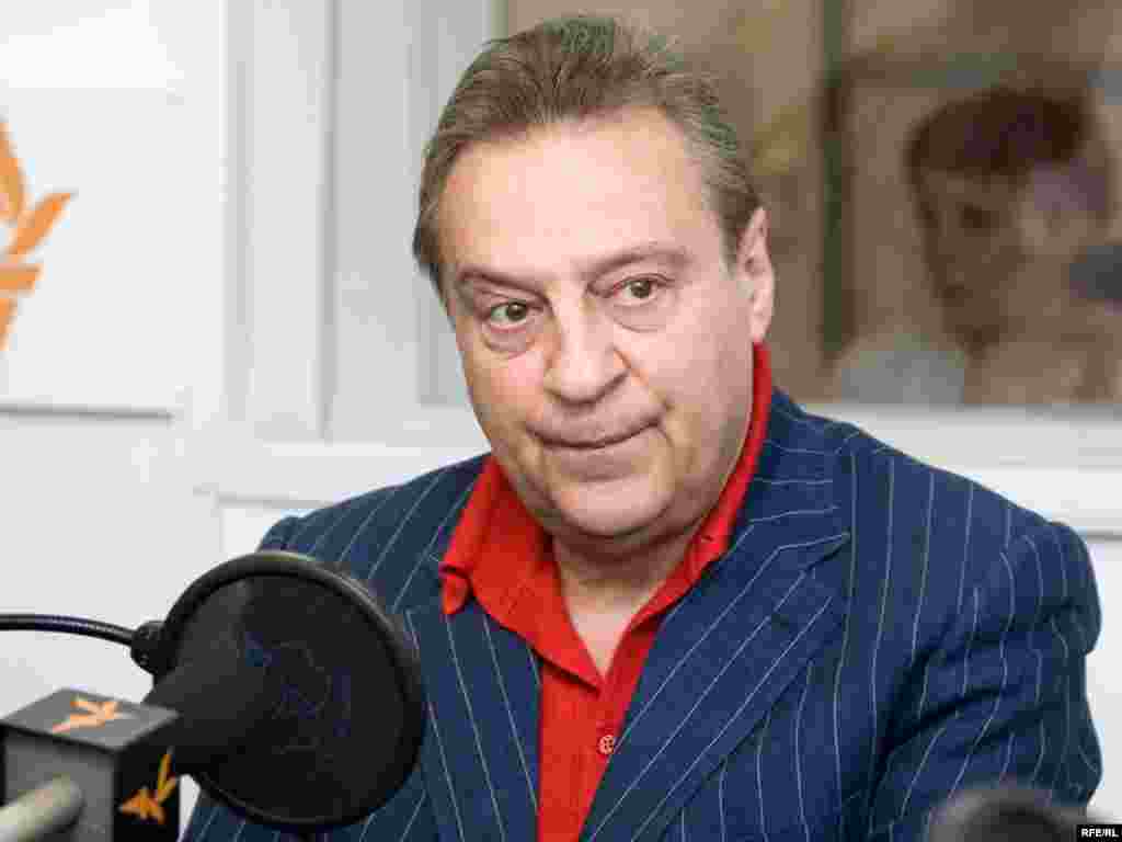Генадзь Хазанаў