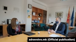 Архивска фотографија, амбасадорката на САД во Скопје Кејт Мери Брнс на средба со министерот за здравство Венко Филипче
