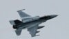 F-16 в воздухе
