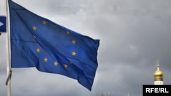 Zastava EU i Kremlj