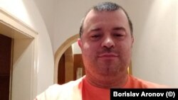 Борислав Аронов очаква да замине отново за Ротердам