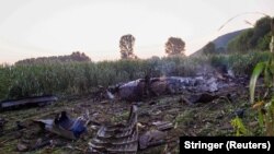 Уламки літака АН-12 на місці катастрофи поблизу Кавали, Греція, 17 липня 2022 року.