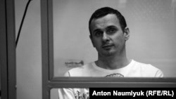 Як повідомила Ольга Дінзе, «Сенцов почуває себе нормально»