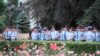 Алматыдағы Астана алаңында жүрген полицейлер. 12 маусым 2019 жыл. 