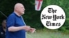 The New York Times-ის სტატიის მიხედვით, დავით რაზმაძე 2008 წელს გორში რუსი „მშვიდობისმყოფელების“ შემოსვლას პოზიტიურად აფასებს.