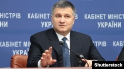 Аваков не уточнив, хто з кандидатів у президенти попросив про охорону