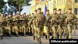 Poroshenko painted a hopeful portrait of a nation with an army that has grown stronger over the course of the war against the Russia-backed separatists.