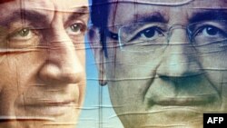 Afişe electorale: Nicolas Sarkozy şi rivalul său François Hollande