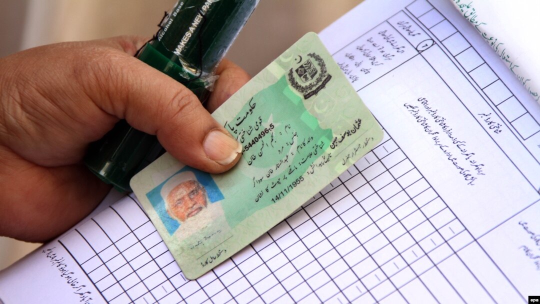 تر دې مخکې په پاکستان کې په وروستي ځل په ۲۰۱۷ز کال کې سرشمېرنه شوې وه - پخوانی انځور.