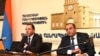 Արտակարգ իրավիճակների նախարար Դավիթ Տոնոյանը (ձ) և Բնապահպանության նախարար Արծվիկ Մինասյանը