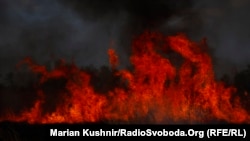 Раніше в ДСНС повідомляли, що минулої доби рятувальники двічі гасили пожежі полів із пшеницею в Миколаївській області